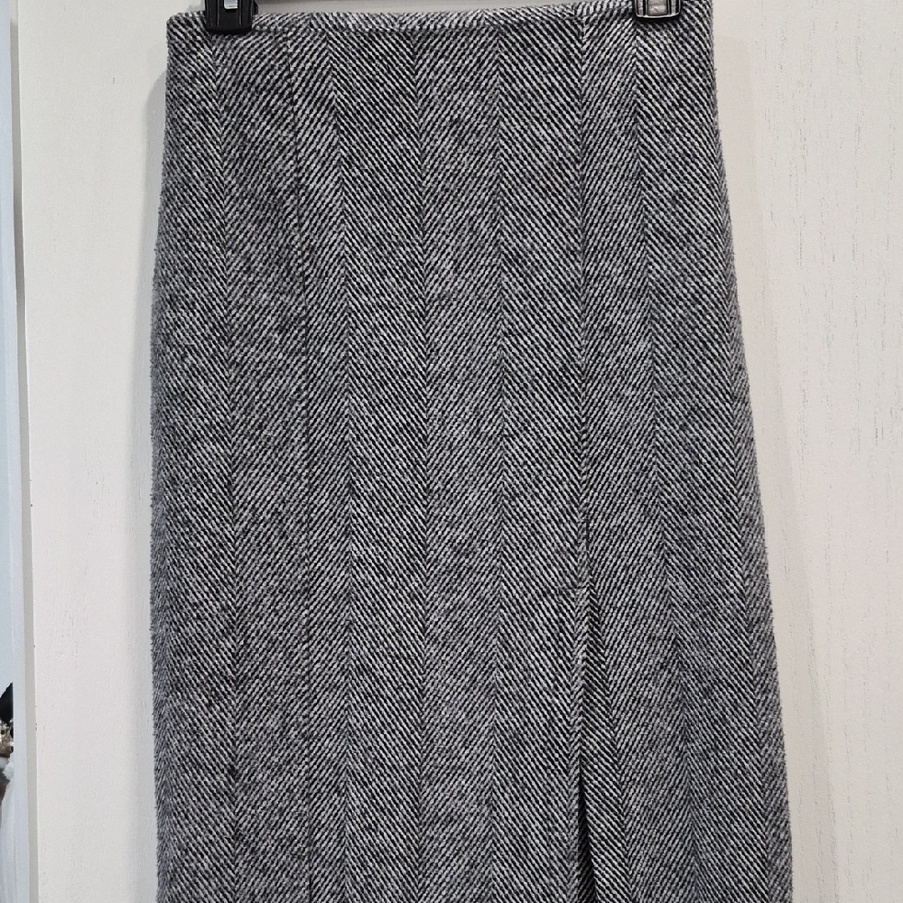 SHEIN Black and White Herringbone Midi Skirt